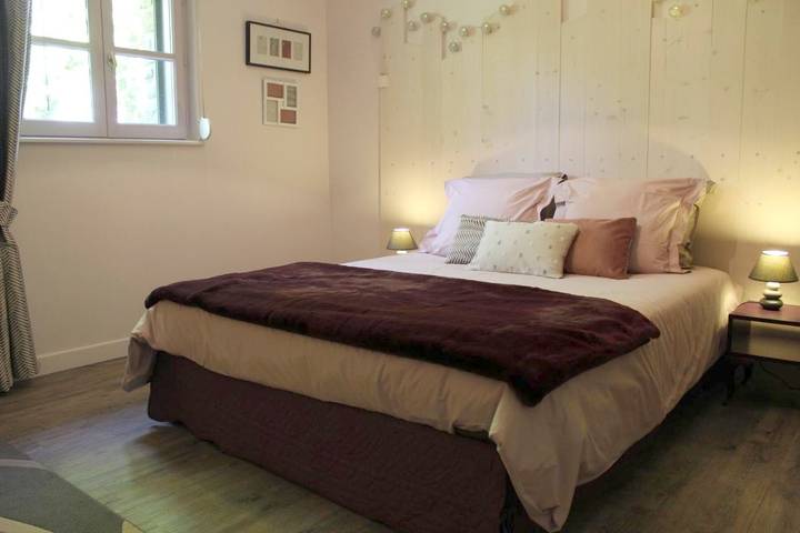 Maison d’hôte pour 2 personnes, avec jardin ainsi que piscine et vue dans la Manche - 3