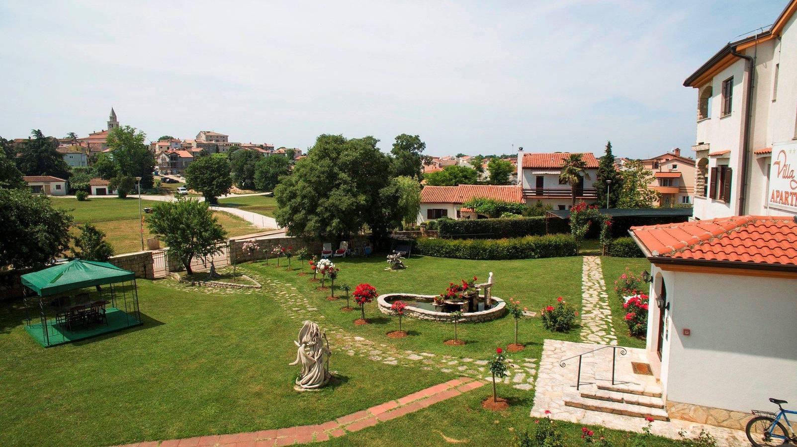 Ganze Ferienwohnung, Studio Appartement mit Balkon und Garten in Funtana, Vrsar-Funtana