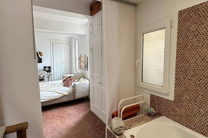 Gîte pour 4 personnes, avec jacuzzi et terrasse dans Office De Tourisme De La Cadiere D Azur - 3
