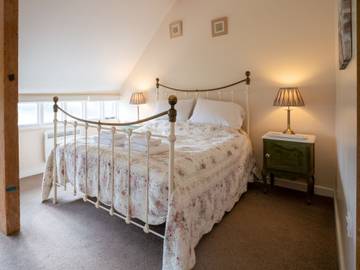 Holiday Home for 2 People in The Cotswolds, South West England, Photo 2