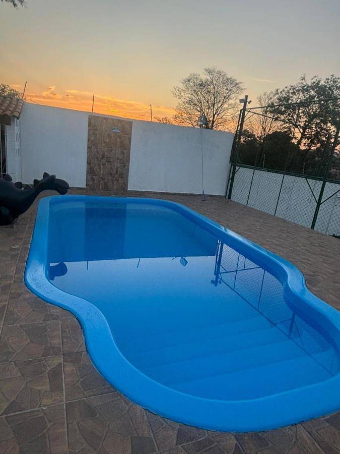 Casas e apartamentos de temporada para 22 pessoas, com jardim e piscina em Campinas