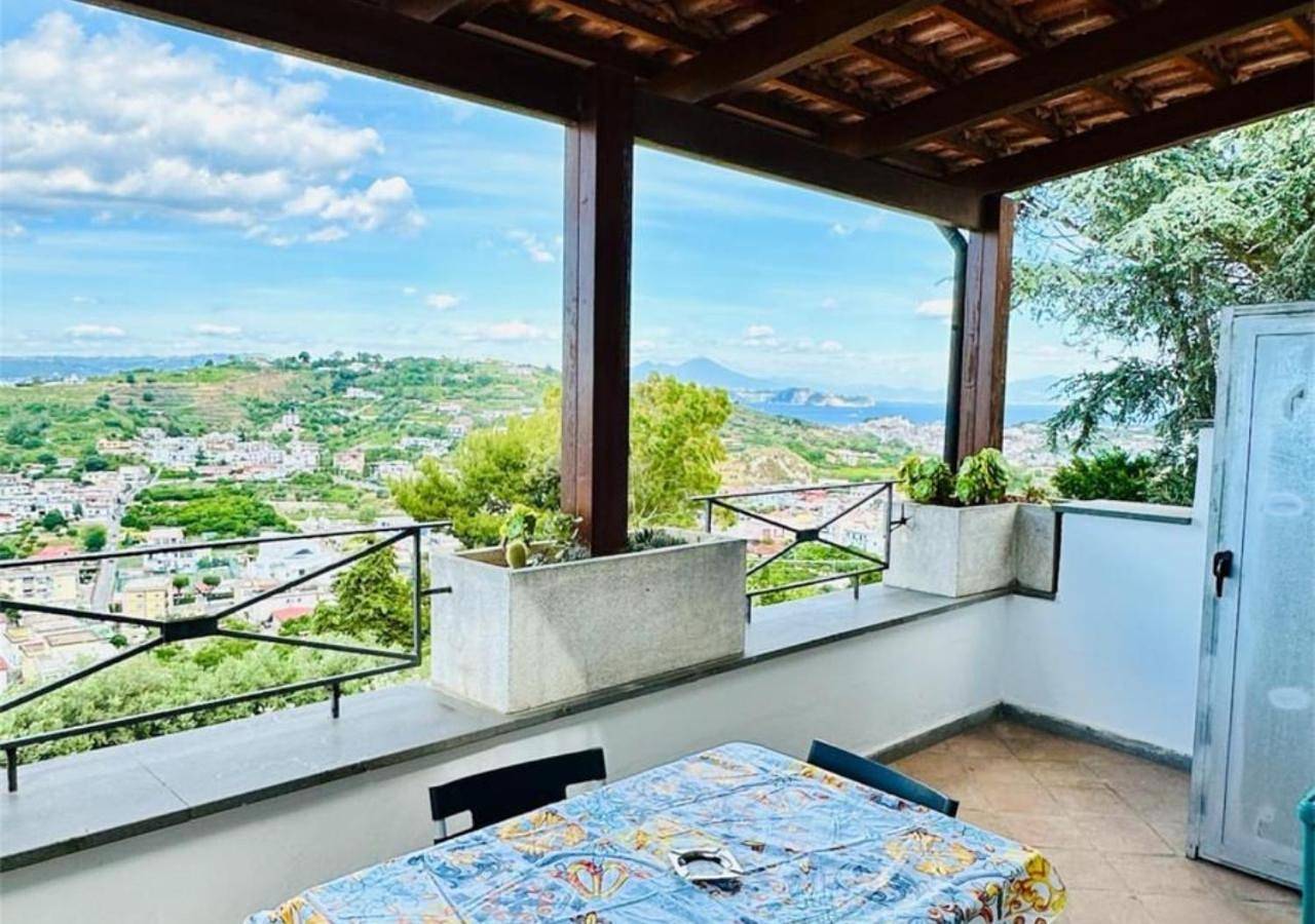 Appartamento intero, Villa Lamberti - Sea View Lamberti Apartment in Monte di Procida, Napoli e dintorni