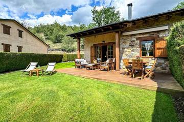 Location de vacances pour 10 personnes, avec jardin et balcon à UR
