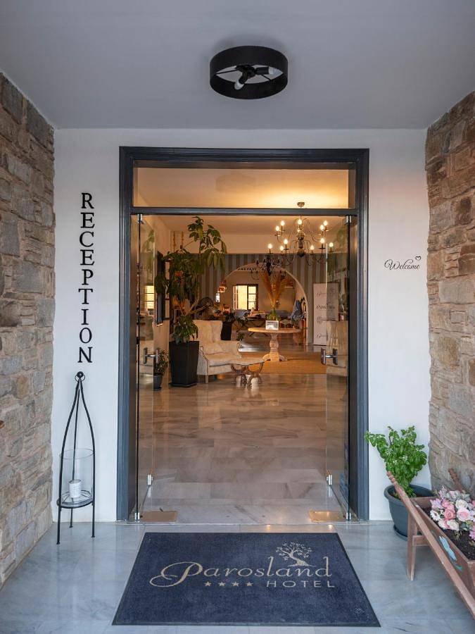 Hôtel pour 3 personnes, avec Balcon et Terrasse ainsi que Jardin et Bassin pour enfant dans Aliki - 4