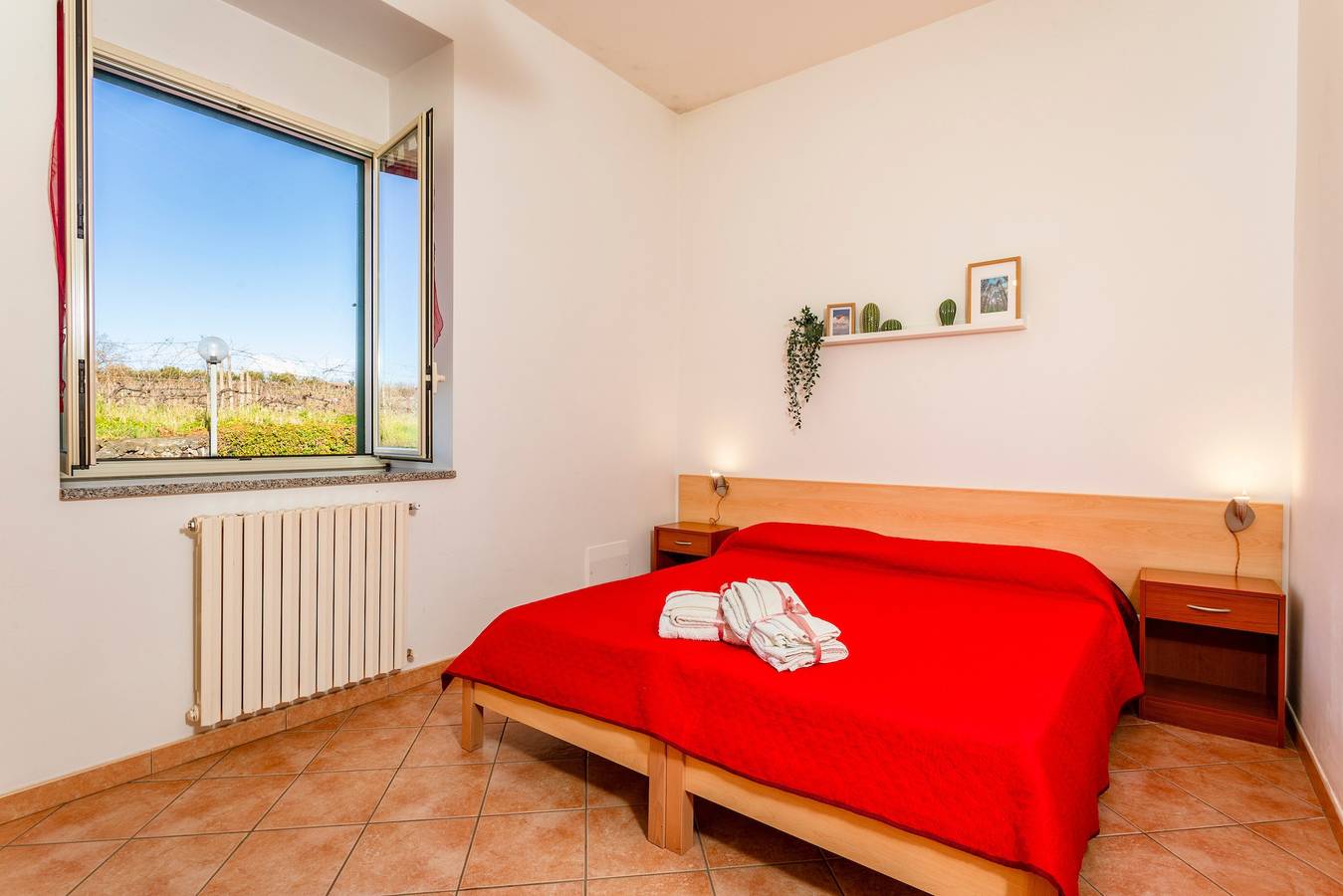 Appartamento intero, Appartamento 'Camia Etna House - Standard' con vista mare, Wi-Fi e aria condizionata in Piedimonte Etneo, Etna