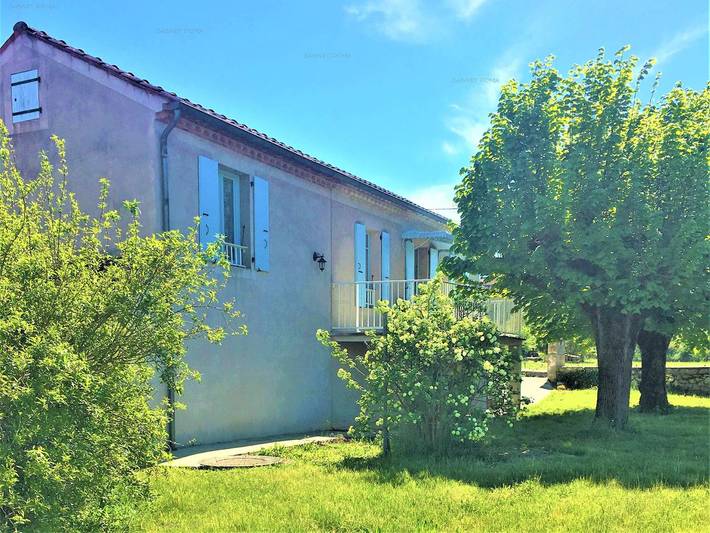 Ferienhaus für 4 Personen, mit Terrasse und Garten in Ruoms
