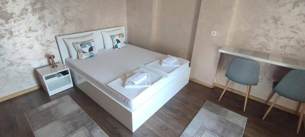 Gîte pour 2 personnes, avec terrasse à Novi Sad - 2