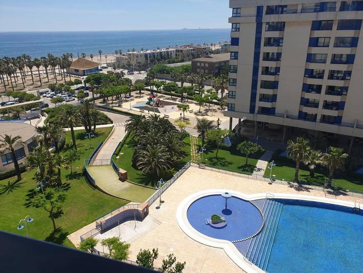 Apartamento para 5 personas, con Balcón y Terraza además de Jardín y Piscina para niños en Patacona