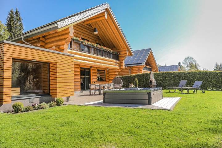 Vakantiehuis voor 10 personen, with whirlpool and sauna as well as tuin in het Zwarte Woud