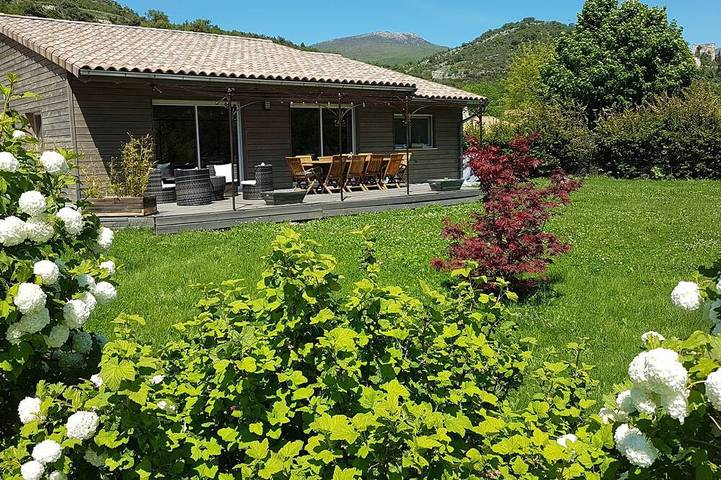 Holiday home for 8 people, with terrace and garden - 1