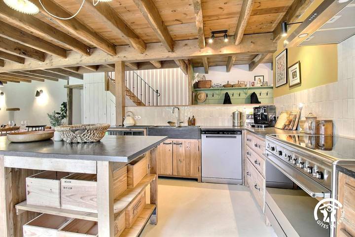 Gîte pour 12 personnes, avec jardin et terrasse à Saint-Dolay - 3