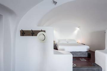 Villa for 4 People in Oia, Santorini, Photo 3