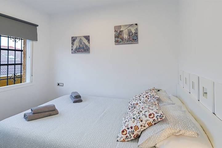 Entire apartment, Pedregalejo, new apartment facing the sea in Villa Cristina, Malaga