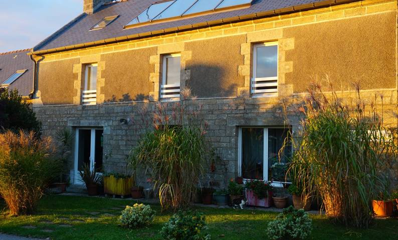 Cottage pour 2 personnes, avec jardin dans Plage Trez Malaouen
