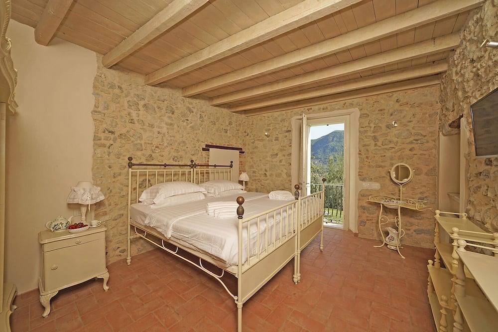 Tenuta la Pineta in Salò, Gardasee-Berge
