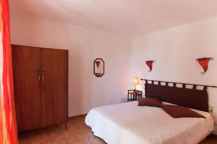 Location de vacances pour 4 personnes, avec jardin et terrasse, animaux acceptés dans Plage du Péro - 3