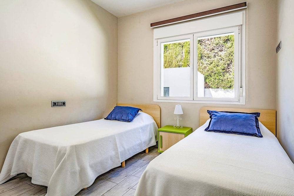 Villa Pomera Tres by Villa Plus in Beniarbeig, Costa Blanca