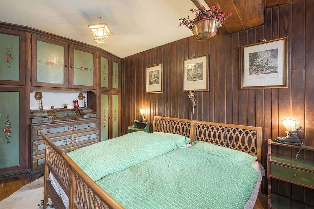 Entire apartment, Charming penthouse with breathtaking views in Cortina d'Ampezzo, Dolomiti Superski