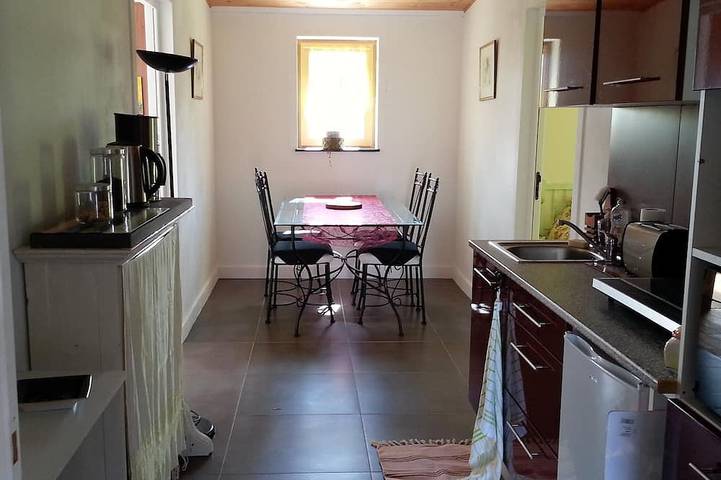 Gîte pour 6 personnes, avec terrasse et jacuzzi à La Jaille-Yvon - 2