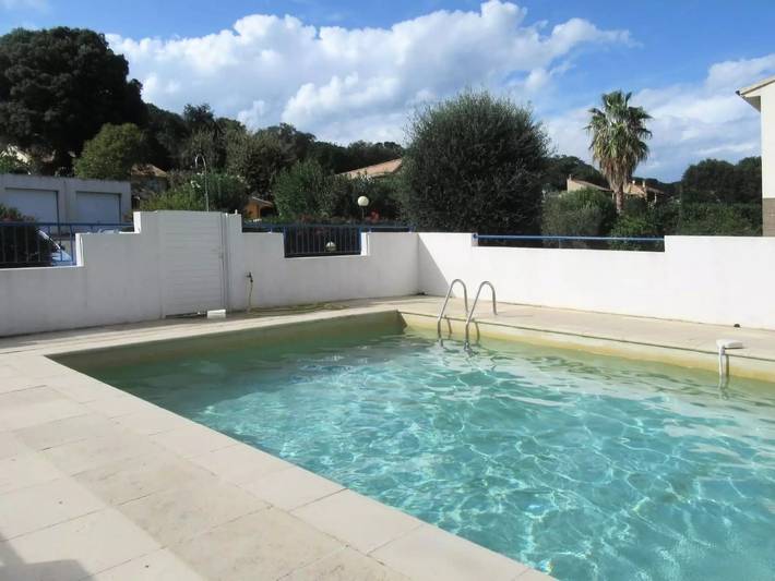 Gîte pour 4 personnes, avec jardin et piscine à Santa-Lucia-di-Moriani - 2