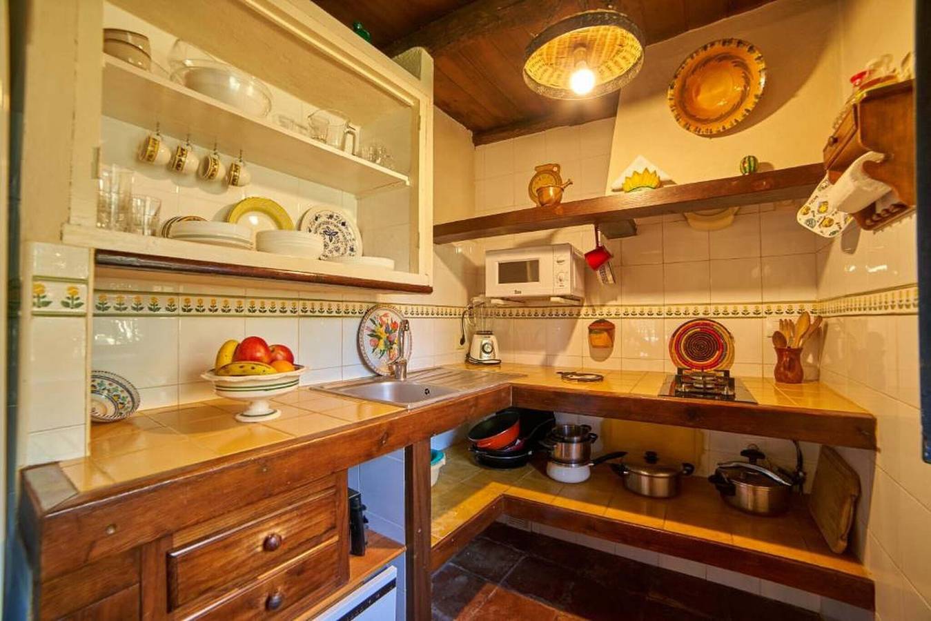 Casa di campagna 'Navalgatos' con vista sulle montagne, piscina privata e terrazza privata in Fuenteheridos, Sierra de Aracena y Picos de Aroche