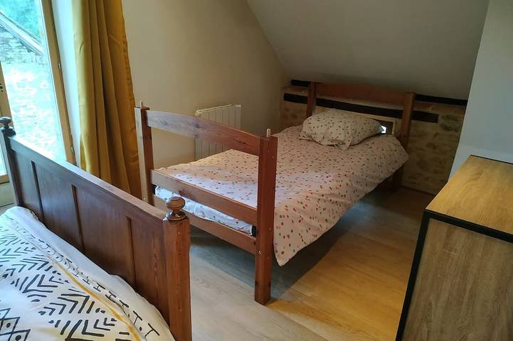 Location de vacances pour 7 personnes, avec jardin à La Selle-Craonnaise - 4