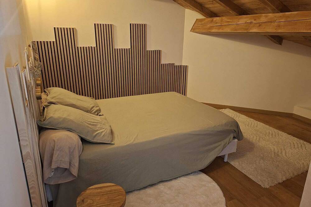 Entire apartment, In the heart of olive groves and lavender fields, near the Gorges du Verdon! in Valensole, Verdon Regional Natural Park