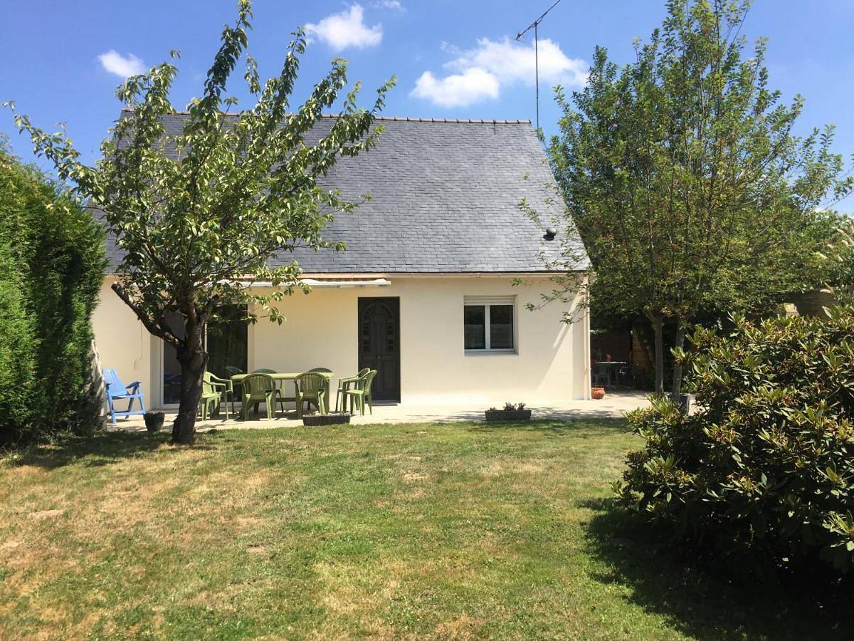 Two-Bedroom House in Champcey, Côte de la Déroute