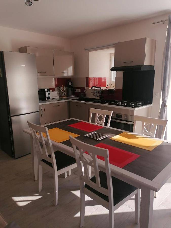 Appartement entier, La basse-cour in Vic-sur-Cère, Région d'Aurillac