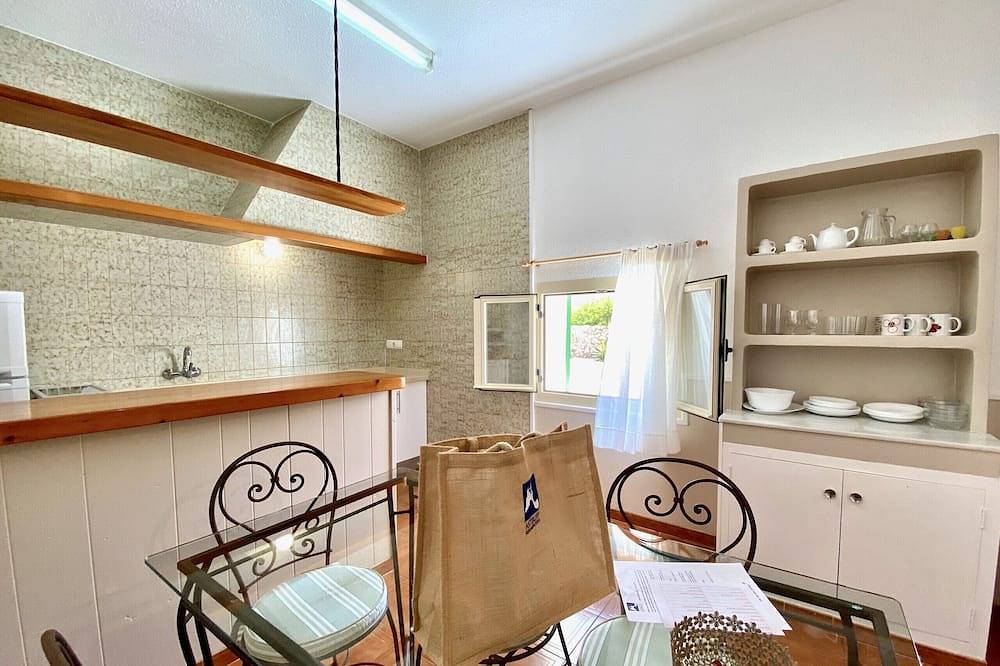 Apartamento entero, Campanitx Apt, Formentera - 2 dormitorios, planta baja in Es Caló, Formentera
