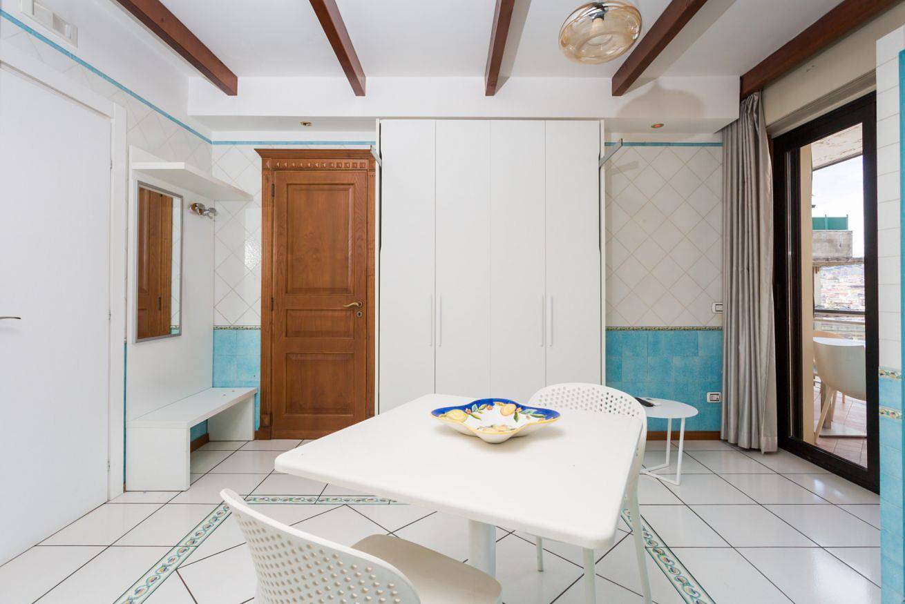 Appartamento intero, Triple G Rooftop 102 By Dimorra in Napoli, Napoli e dintorni