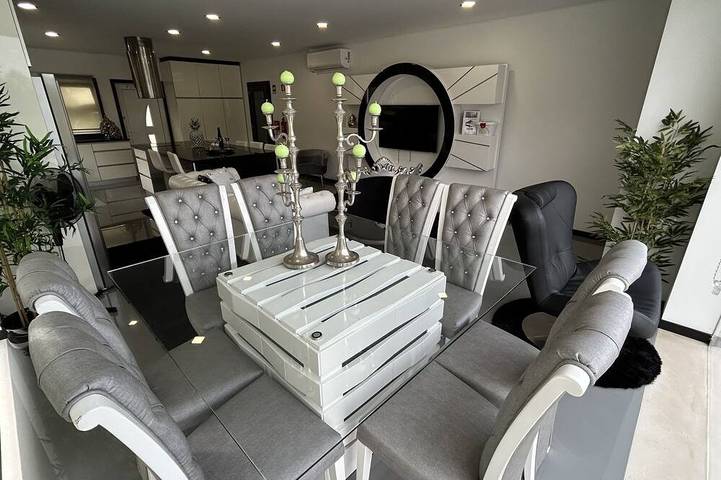 Location de vacances pour 6 personnes, avec balcon et jardin dans Ponte de Vagos