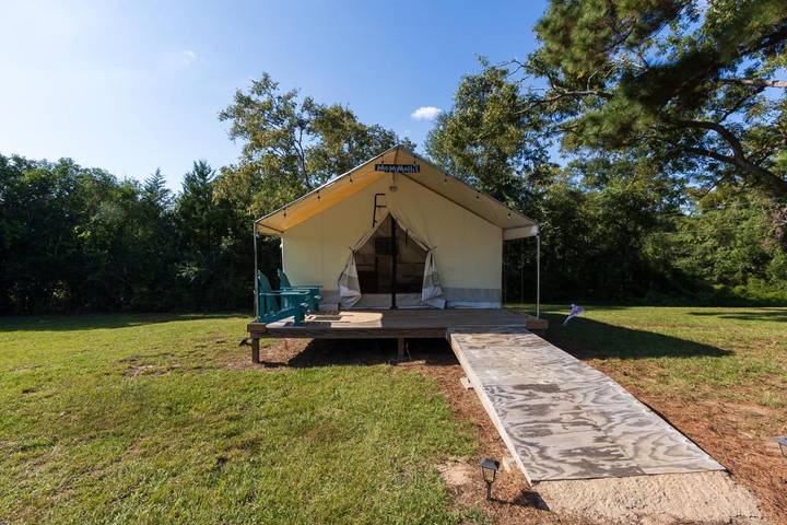 Camping für 4 Personen, mit Terrasse und Ausblick sowie Garten, mit Haustier in Texas