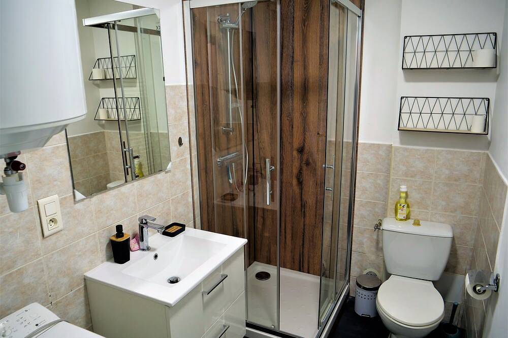 Ganze Wohnung, 150m from the cathedral and in the heart of the historic center, cosy apartment in Rodez, Zentralmassiv