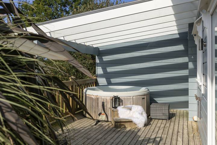 Cottage for 2 people, with hot tub and garden in Braunton