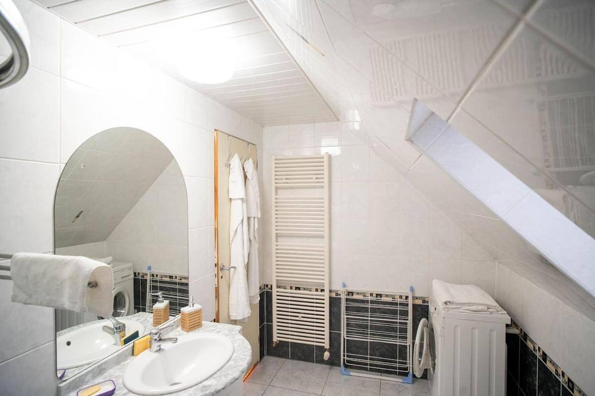 Appartement entier, Two-Bedroom Apartment in Bollwiller, Région de Guebwiller