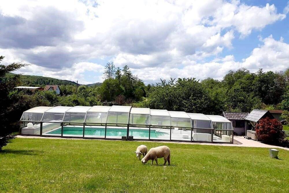 Appartement entier, Meublé avec Spa (piscine, sauna, jacuzzi) \"Les Papillons de la Bruche\" classé 3* in Dinsheim-sur-Bruche, Bas-Rhin Alsace
