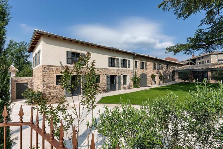 Hôtel pour 2 personnes, avec sauna et vue ainsi que piscine et jardin, animaux acceptés à Régnié-Durette - 3