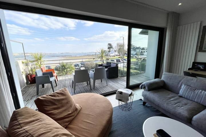 Entire apartment, Luxury T3 neuf de standing Front de mer vue 180 in Larmor-Plage, Côte des Mégalithes