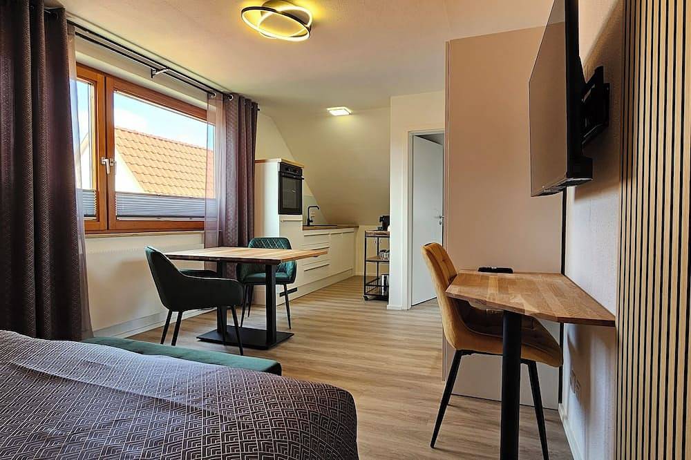 Ganze Wohnung, Elodia Luxus Apartment - Wlan, Smart Tv, Terrasse, Küche, Handtücher in Heidenheim, Stuttgart Region