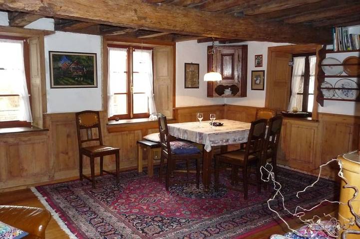 Location de vacances pour 8 personnes, avec terrasse et jardin à Schœnbourg