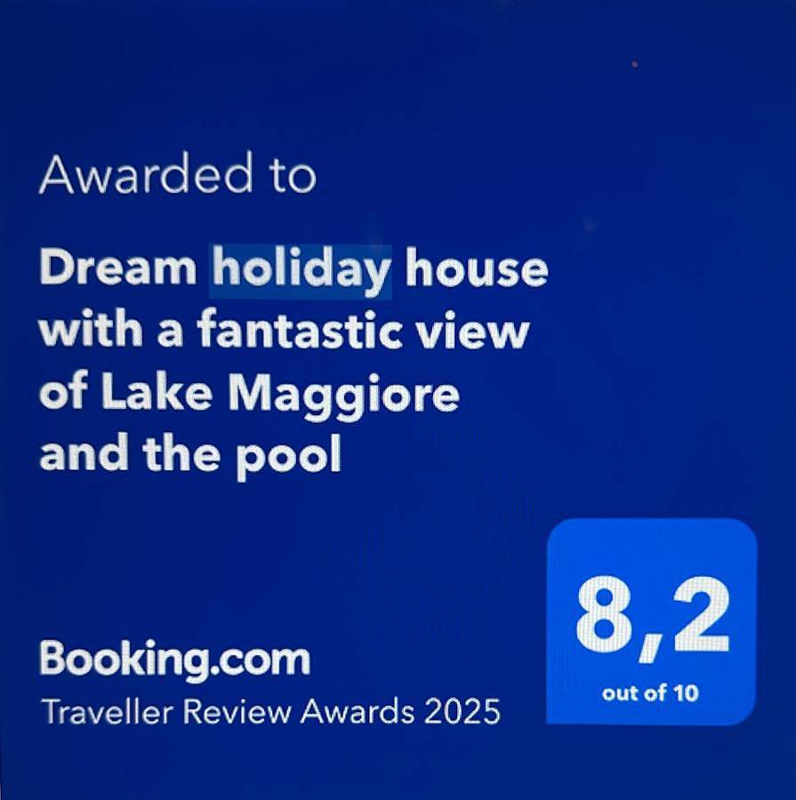 Ferienhaus Patrizia with a fantastic view of Lake Maggiore and the pool in Gordola, Tessiner Alpen