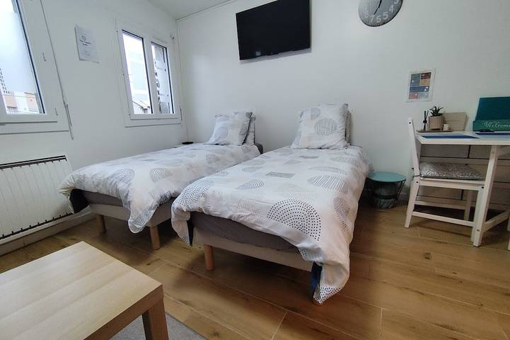 Apartamento entero, Studio Neuf Parking Securise Direct Cdg Paris Centre Parcexpo Villepinte & Arena in Tremblay-en-France, Sena-Saint Denis