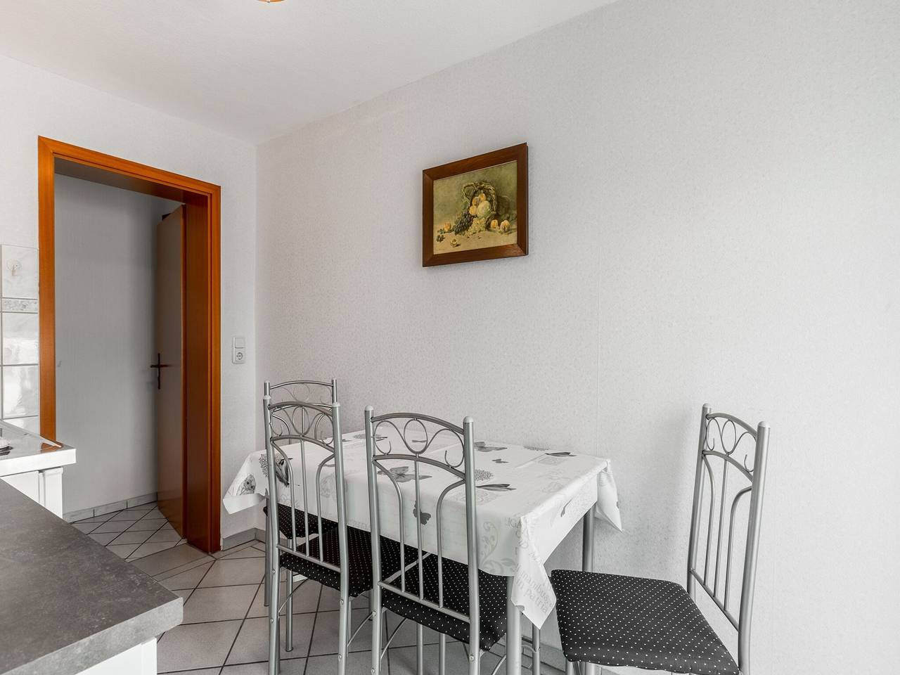 Ganze Wohnung, Pleasant Apartment in Damshagen with Terrace in Damshagen, Nordwestmecklenburg (Wismar und Umgebung)