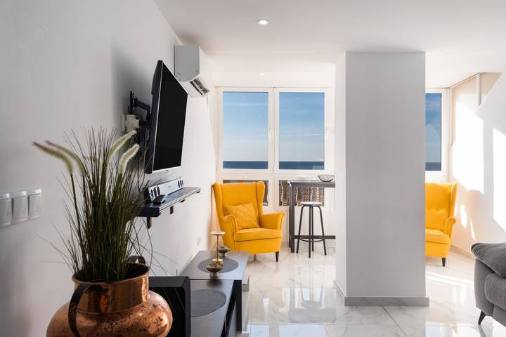 Studio Apartment 'Sea Breeze' with Sea View, Wi-Fi and Air Conditioning