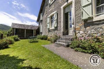 Gîte pour 4 personnes, avec jardin, animaux acceptés dans Parc naturel régional des Pyrénées ariégeoises