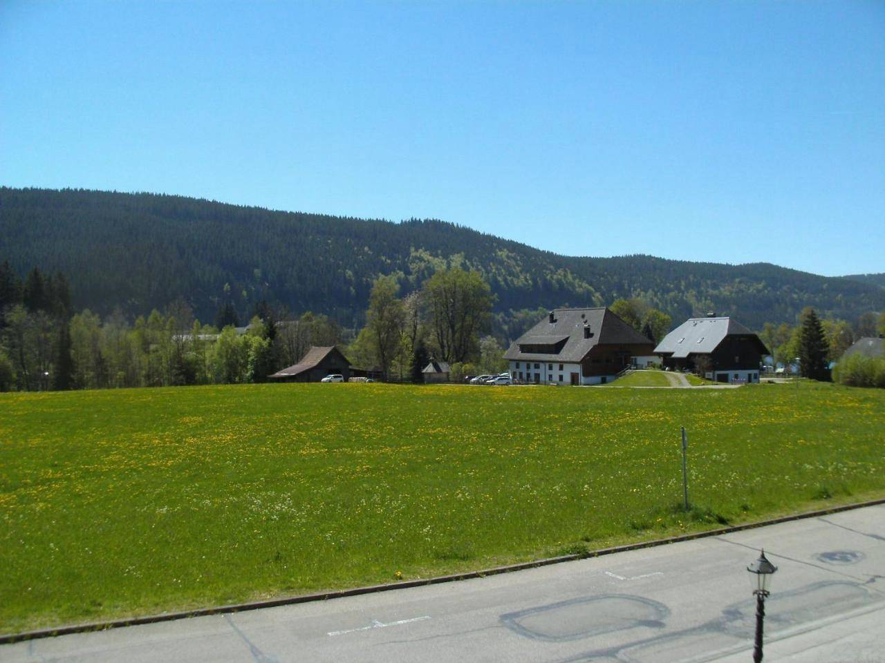 Budget Double Room in Titisee (Titisee-Neustadt), Titisee-Neustadt
