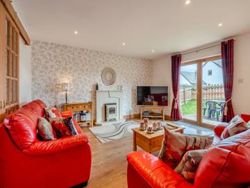 Log Cabin for 6 People in Aviemore, Cairngorms National Park, Photo 1