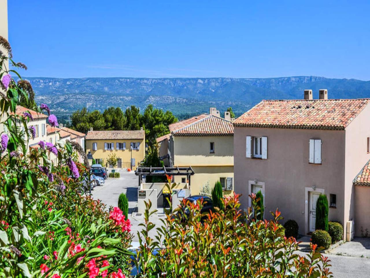 Appartement entier, Appartement au Luberon avec piscine in Mallemort, Région d'Arles
