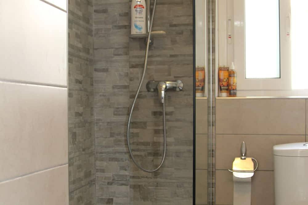 Ganze Wohnung, Zu Fuß zu den Geschäften und dem Meer entfernt. Schlaf in Tas-Sliema, Insel Malta